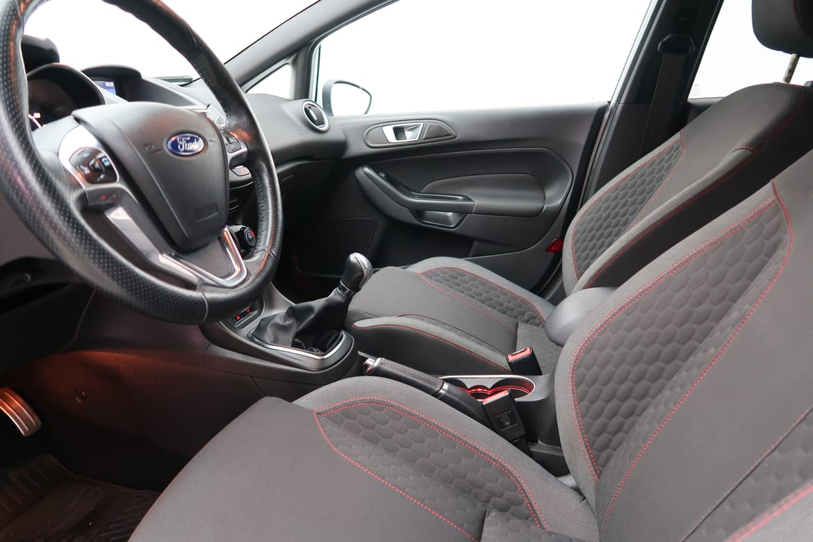 Ford Fiesta 2017 - miniatyr 4