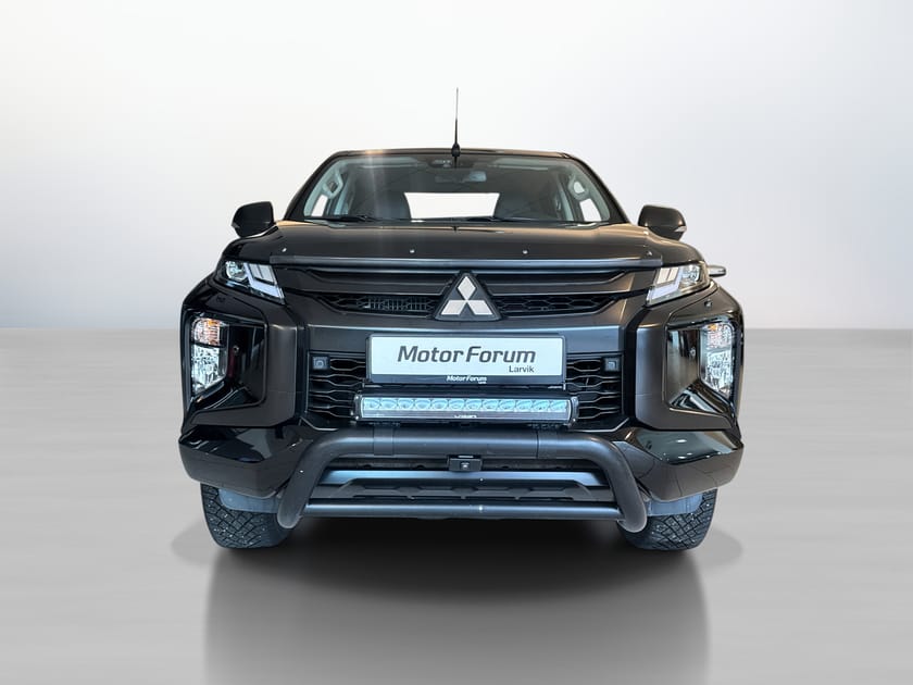 Bilde 2 av Mitsubishi L200 Dobbelcab X-Edition | Hengerfeste | ekstra lys LED | Veltebøyle|
