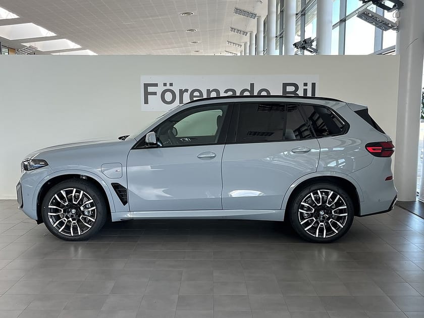 Bild 3 av BMW X5 xDrive50e 2,95%ränta M Sport H/K 21" Dragkrok Panorama