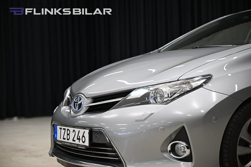 Bild 5 av Toyota Auris Hybrid 136HK Executive|GPS|Backkamera|17"|ParkAssist