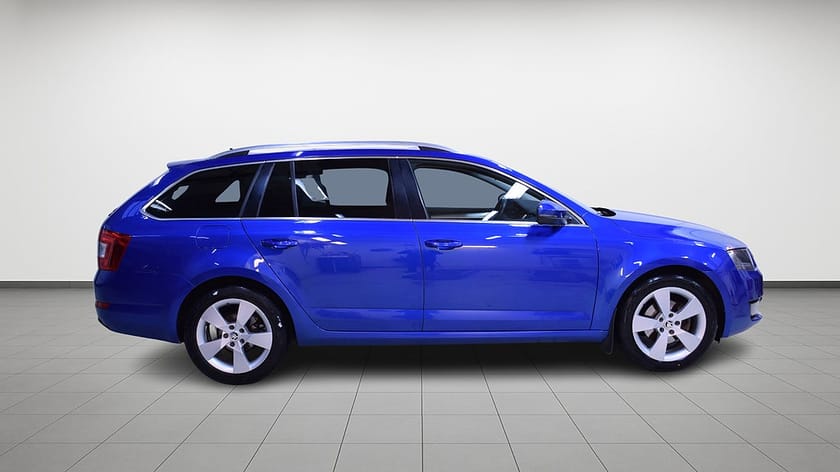 Bild 3 av Škoda Octavia Kombi Skoda 2.0 TDI 150hk Auto | GPS |B-kamera |Krok |