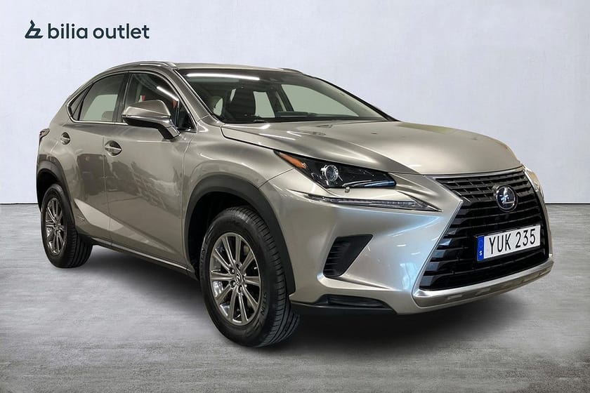 Bild 2 av Lexus NX 300h AWD 2.5 E-CVT Comfort B-kamera Adaptiv