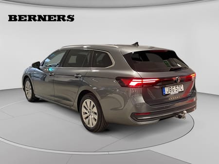 Volkswagen Passat Variant eHybrid 1.5 TSI OPF DSG Se, 272hk/ Drag/ Värmare