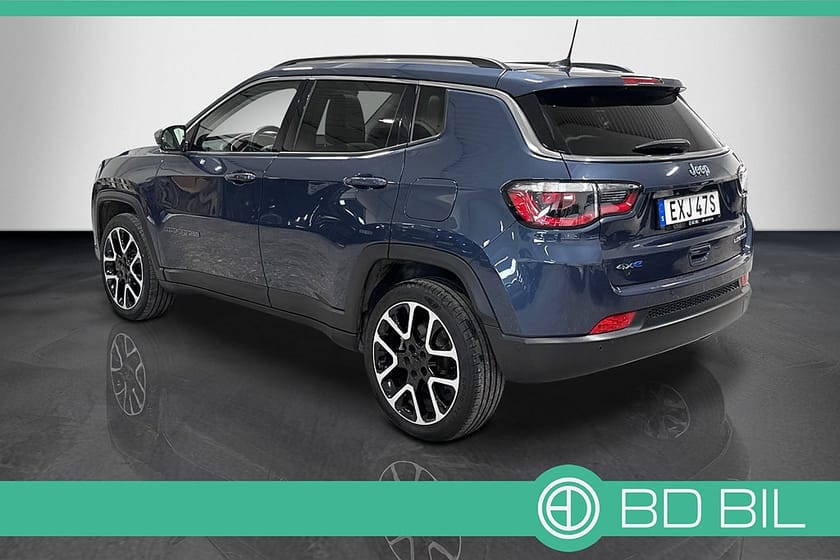 Bild 2 av Jeep Compass 4xe PANORAMA BACKKAMERA HELSKINN CARPLAY MOMS