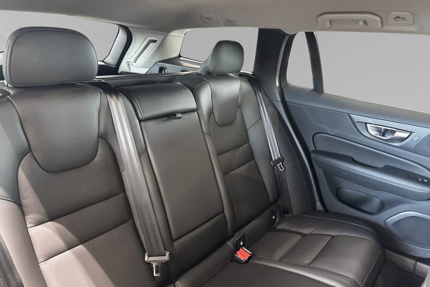 Bild 4 av Volvo V60 T6 Plus Dark Edition Drag Läder 360Kamera