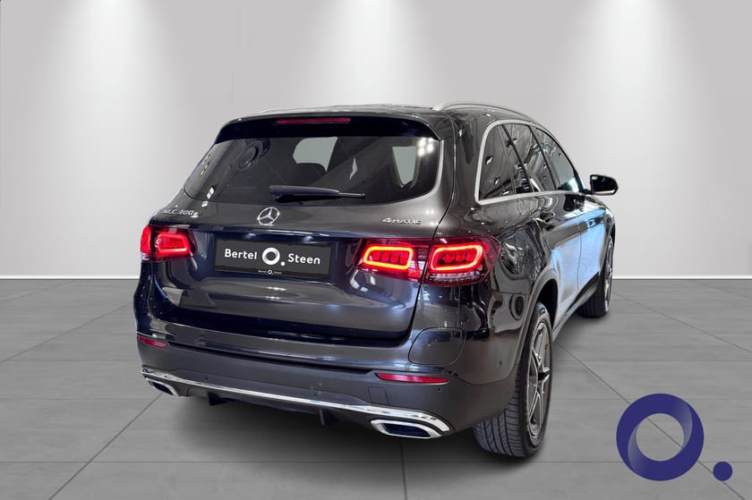 Bilde 5 av Mercedes-Benz GLC 300 e 4MATIC AMG / DISTRONIC / HENGERFESTE / GODT UTSTYRT! /