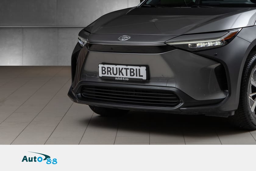 Bilde 3 av Toyota bZ4X 2WD / Hengerfeste / 360 kamera+++