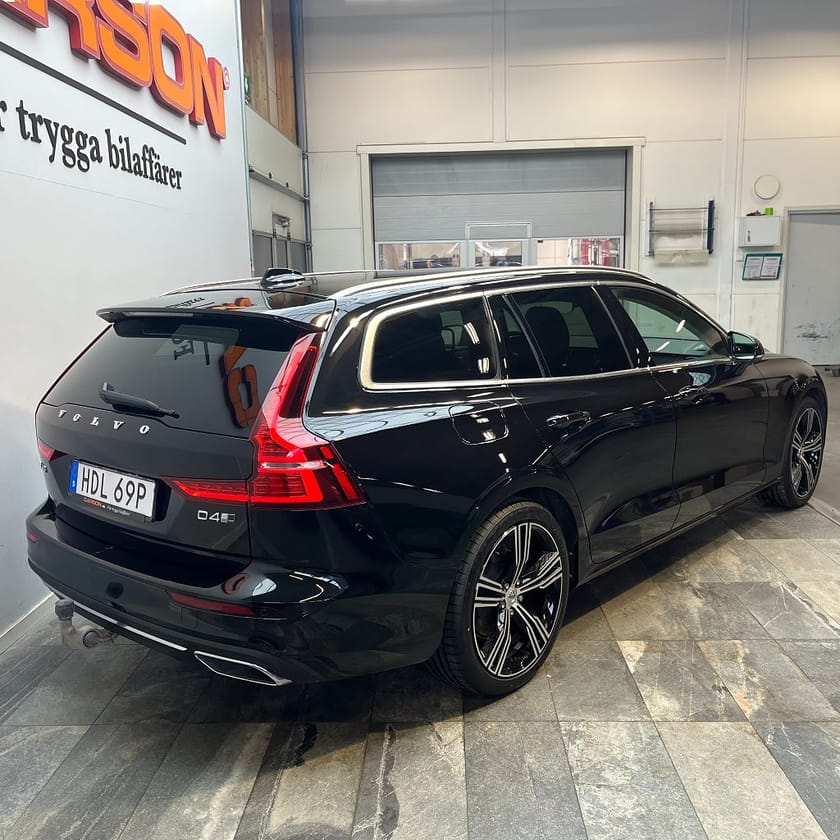 Bild 4 av Volvo V60 D4 AWD Inscription Navi Carplay Backkamera Värmare Drag