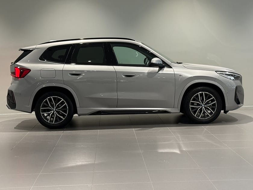 Bild 3 av BMW X1 sDrive18i M Sport Drag Adpt Farth H/K Elstolar Comfort