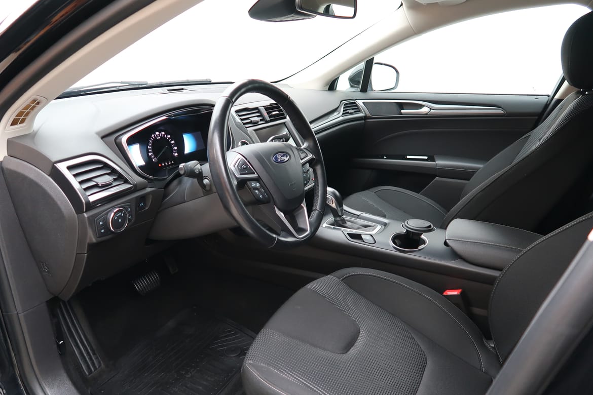 Ford Mondeo 2021 - miniatyr 5