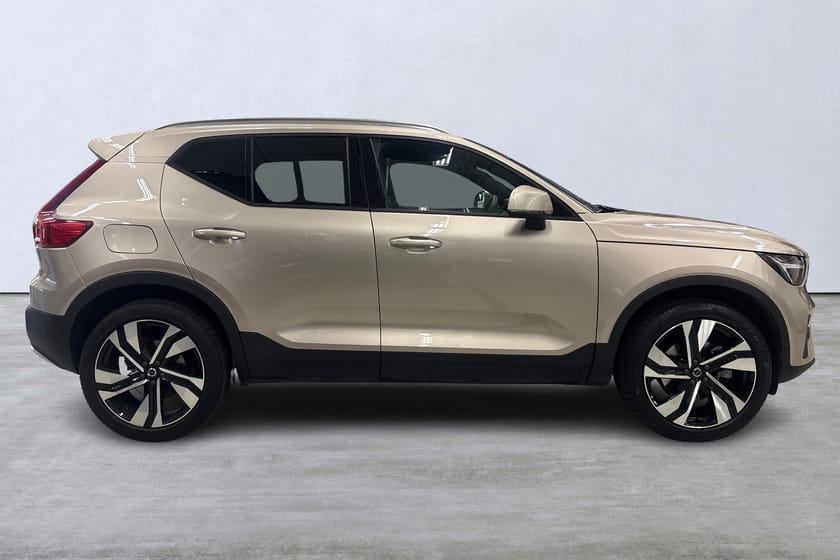 Bild 3 av Volvo XC40 B4 FWD Bensin Core SE
