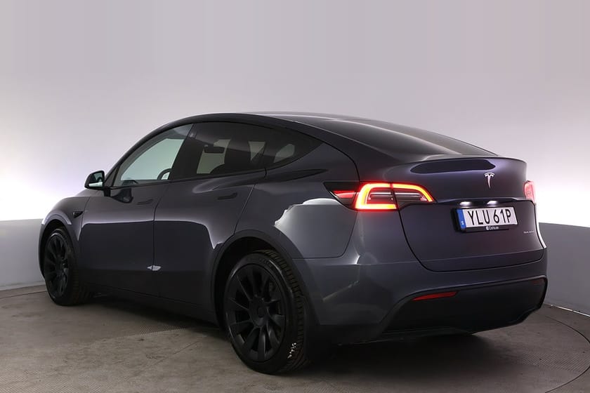 Bild 4 av Tesla Model Y Long Range AWD Autopilot Panorama