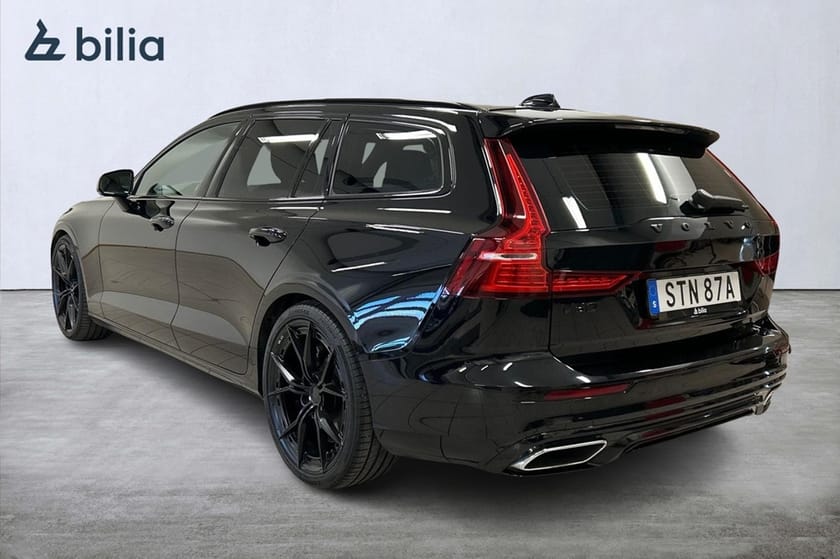 Bild 2 av Volvo V60 B5 (250hk) Aut R-Design "Black Edition"