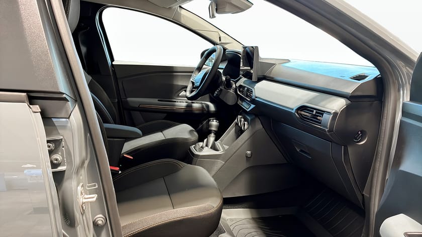Bild 3 av Dacia Jogger 7-sätes EXTREME TCE 110 7-SITS // Privatleasing fr. 2790 kr/mån***