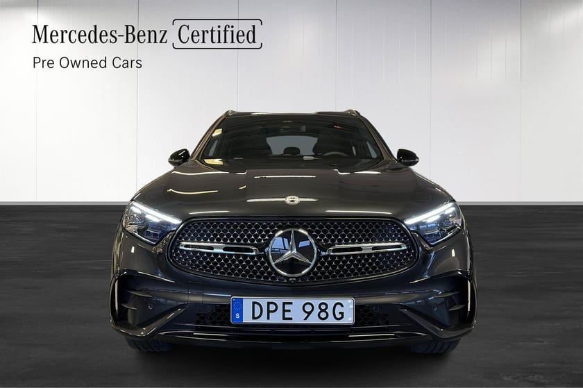 Bild 2 av Mercedes-Benz GLC 300 e 4MATIC Moms/AMG/Panorama/Burmester/Drag