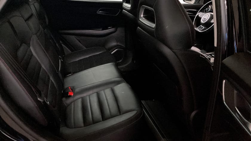 Bild 5 av MG EHS PHEV Plug In Luxury 258 Hk Panorama