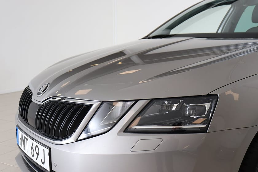 Bild 3 av Škoda Octavia Kombi Skoda 2.0 TSI 190hk AUT Premium Style Drag Värm V-Hjul