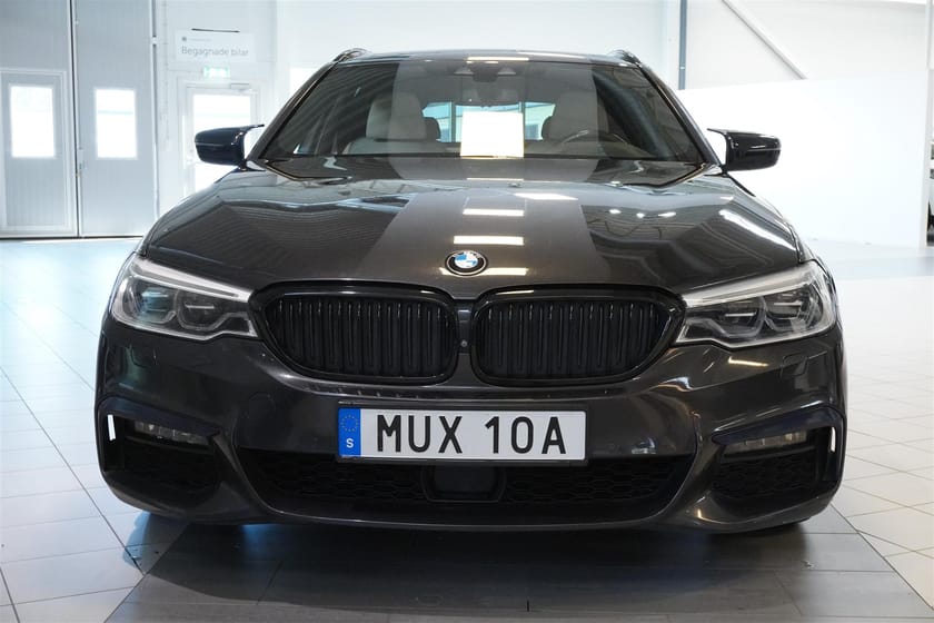 Bild 4 av BMW 530d xDrive Touring M-Sport Innovation HUD H K Fartpilot DAP Drag 265hk