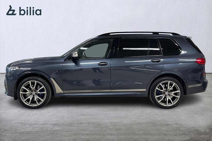 Bild 3 av BMW X7 M50i xDrive | Drag | B&W | Night Vision|