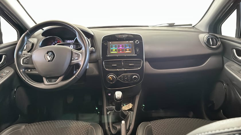 Bild 4 av Renault Clio 0.9 90hk Backkamera Navi Keyless