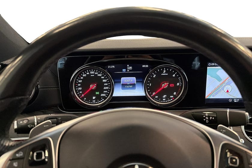 Bild 5 av Mercedes-Benz E 220 T d 9G-Tronic AMG Panorama Drag