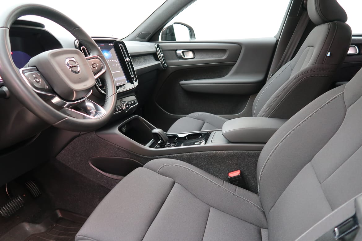 Volvo XC40 2023 - miniatyr 4