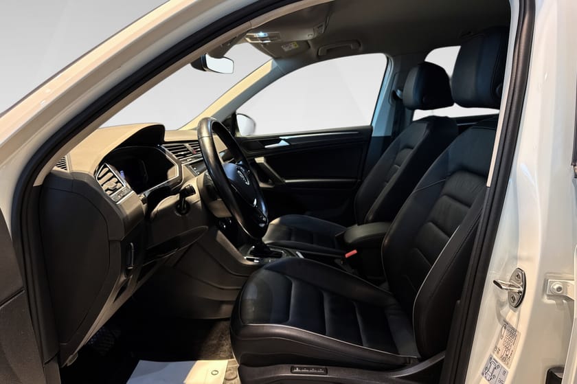 Bilde 5 av Volkswagen Tiguan 2,0 TDI 150hk 4M R-Line Exclusive aut 2.500KG KROK!!