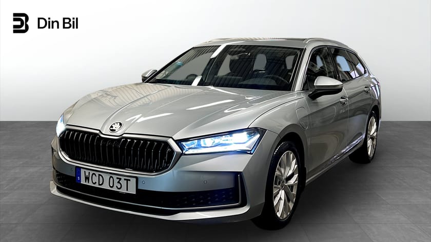Bild 1 av Škoda Superb iV Kombi Selection DSG Drag/Navigation