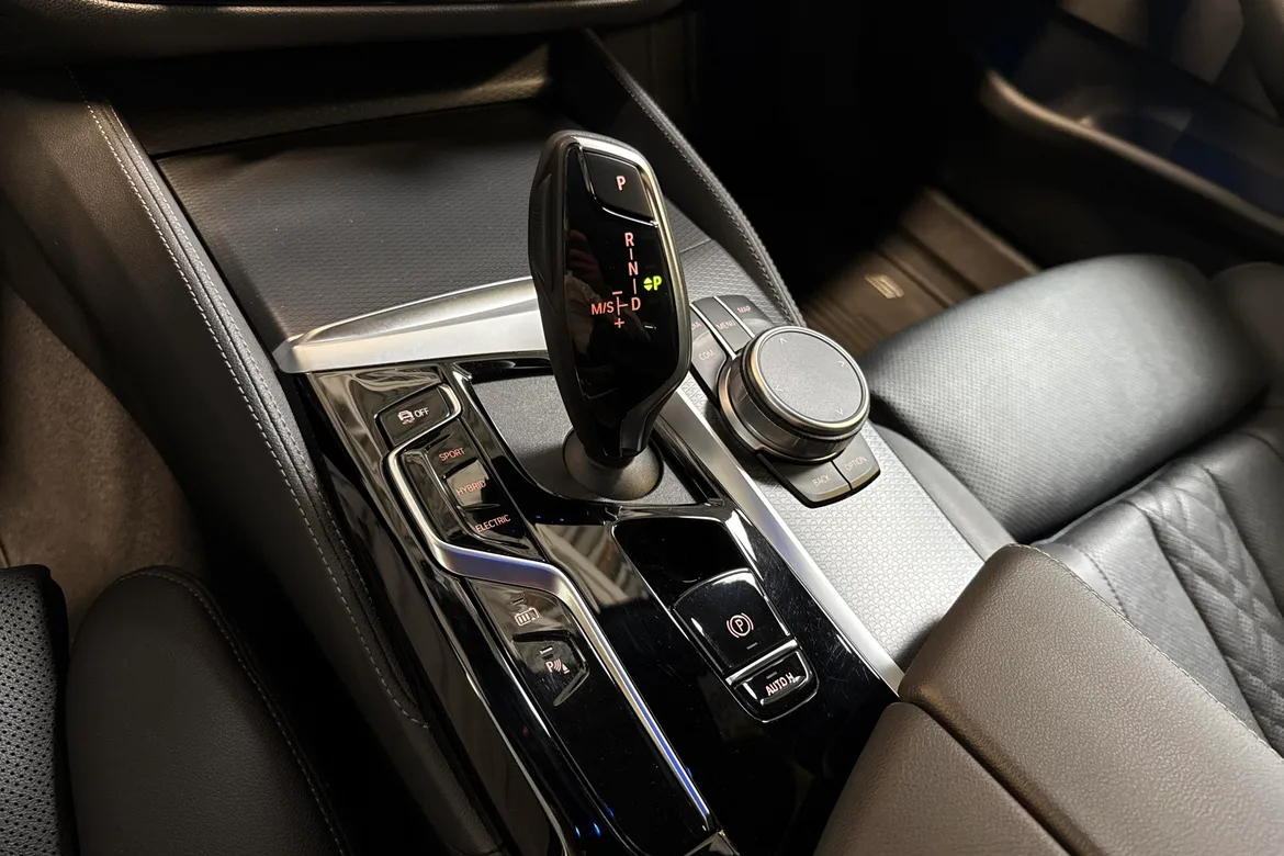 picture of a car