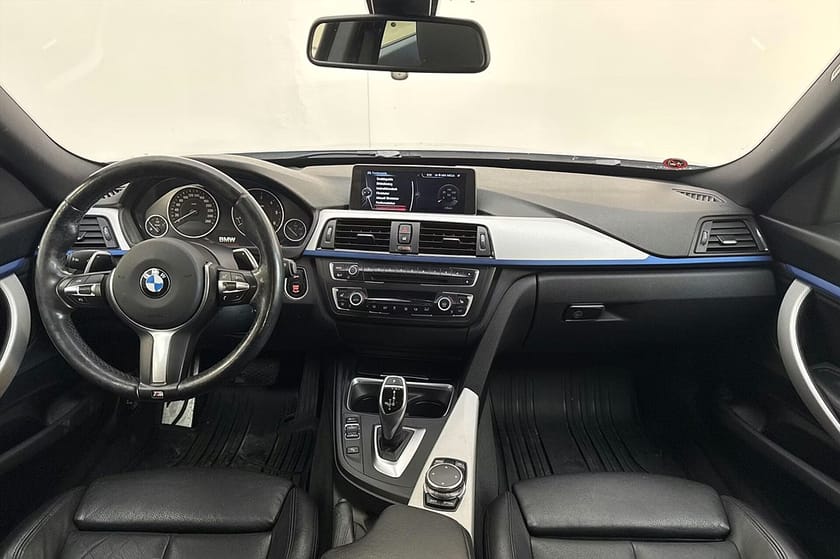Bild 3 av BMW 330d xDrive GT M Sport Drag Läder Navi Kamera 258hk