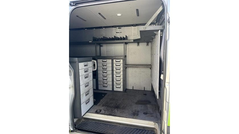Bild 2 av Volkswagen Crafter L2H2 Drag V-inredd Cargopaket Truckerpkt