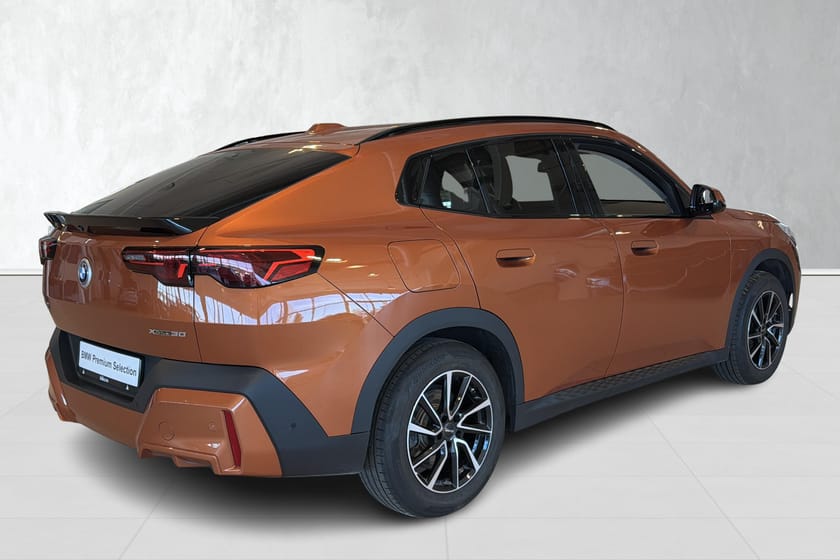 Bilde 2 av BMW iX2 xDrive30 Krok Headup 360kamera Comfacc