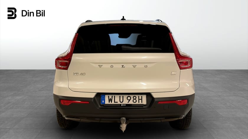 Bild 5 av Volvo XC40 T5 262hk R-Design V-Hjul Drag VOC H/K Pano