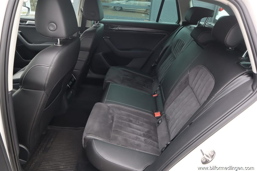 Bild 5 av Škoda Superb Kombi COMBI 2.0 TDI AdBlue 4x4 190hk Dragkrok Rattvärme 1 ägare