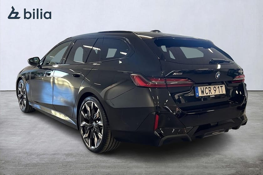 Bild 2 av BMW 530e xDrive Touring M-sport Pro | DEMO | Panorama | B&W