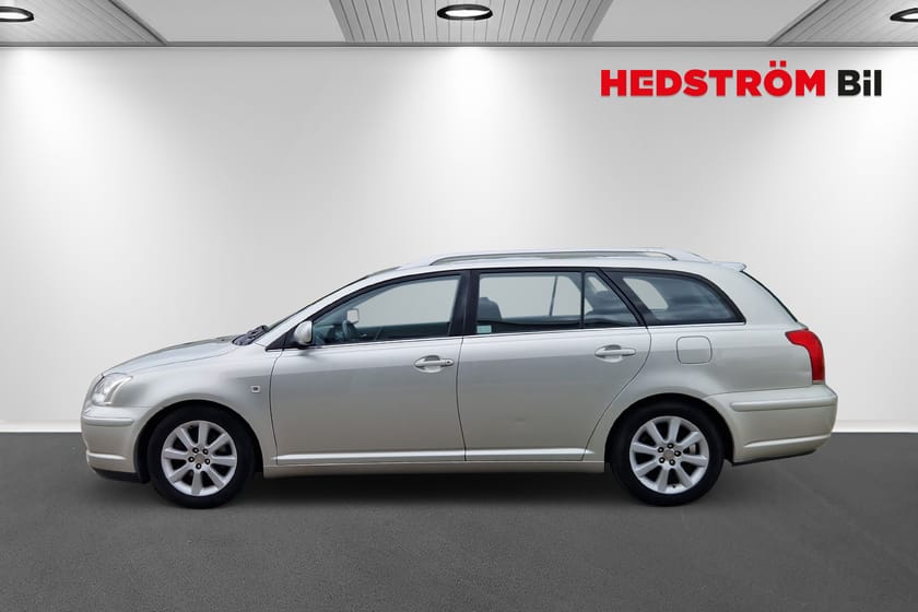 Bild 2 av Toyota Avensis Kombi 2.0 D-4 Bensin 137hk