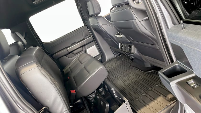 Bild 5 av Ford F-150 SuperCrew Lariat Black Edition V8 V-Hjul & Flaklock ingår