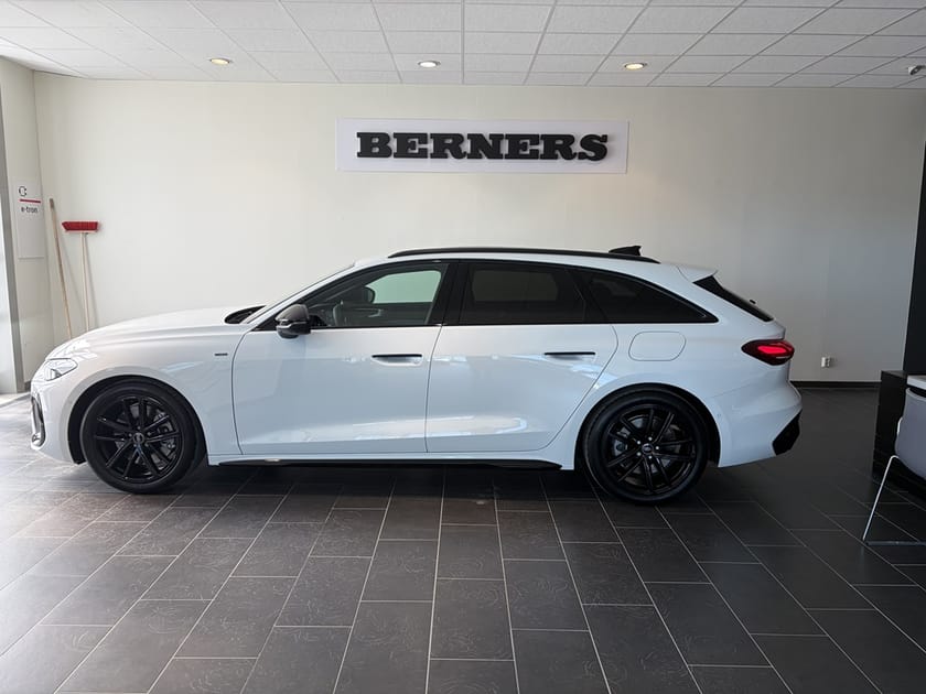 Bild 1 av Audi A5 Avant e-hybrid quattro S-line 220 KW S TRONIC