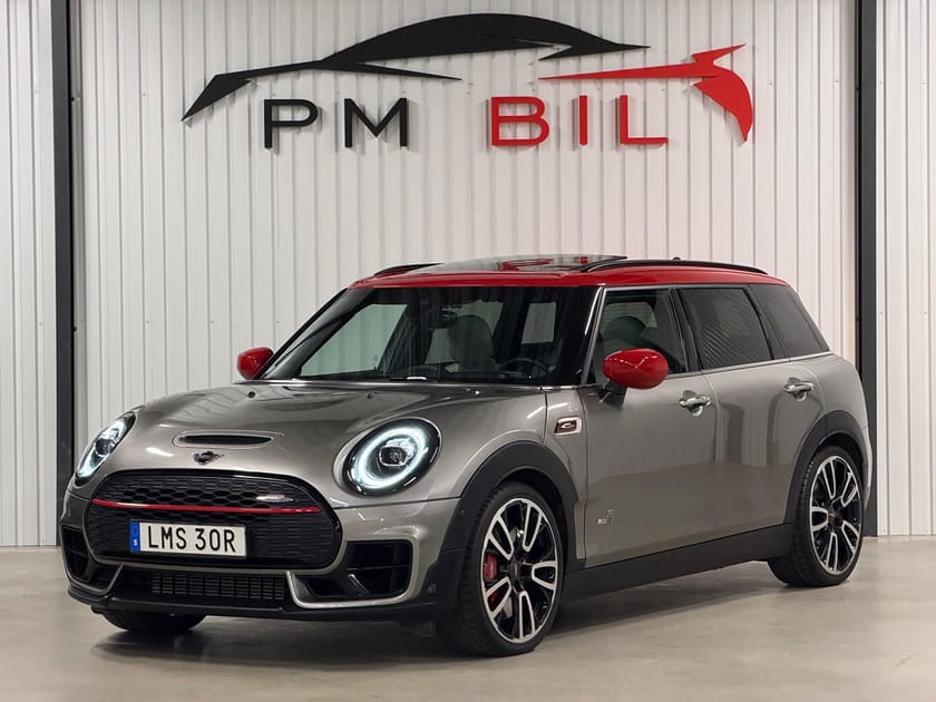 Bild 1 av MINI John Cooper Works ALL4 Clubman Panorama Skinn Navi H&K S&V-Hjul HUD 306hk