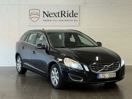 Volvo V60 D5 Momentum Euro 5 |1 Ägare | Drag | NyServad | NyBes |
