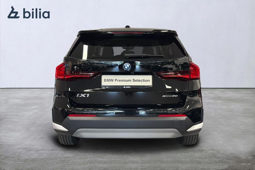 Bild 5 av BMW iX1 xDrive30 xDrive 30 | H&K | Backkamera | Sportstol