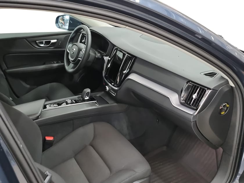Bild 4 av Volvo V60 B4 II Bensin MomAdv Navi Pro Edition