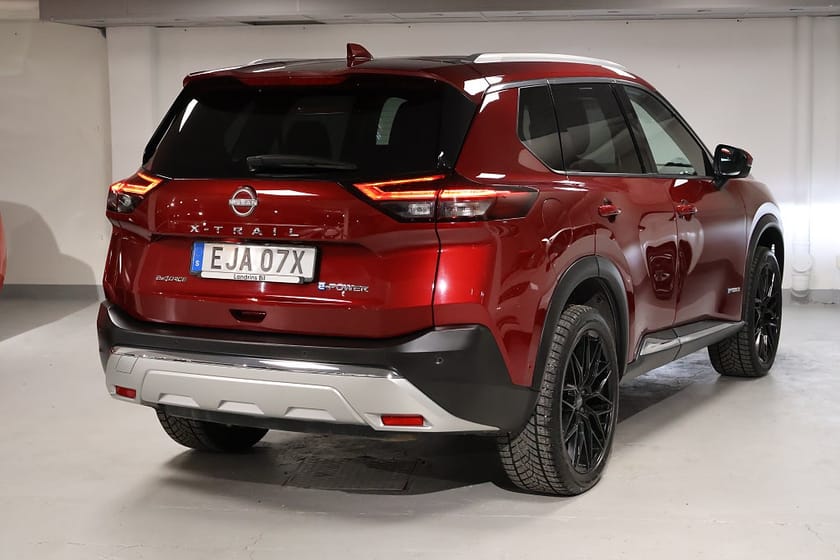 Bild 3 av Nissan X-Trail e-4ORCE Tekna med Design Pack 214hk 5-sätes / V-hjul