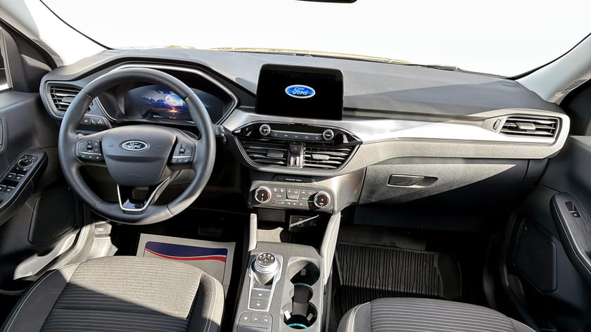 Bild 4 av Ford Kuga Plug-In Hybrid Titanium Phev 64km 225hk 4295kr/mån Privatleasing