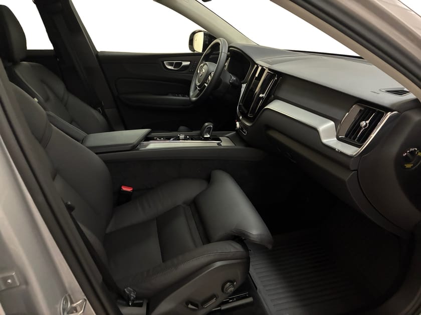Bild 5 av Volvo XC60 T6 Plus Dark Nordic Edition | H/K | 360 Kamera | Dragkrok |