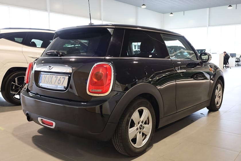 Bild 5 av MINI One 3-dörrar Pepper Panorama Connected Blåtand