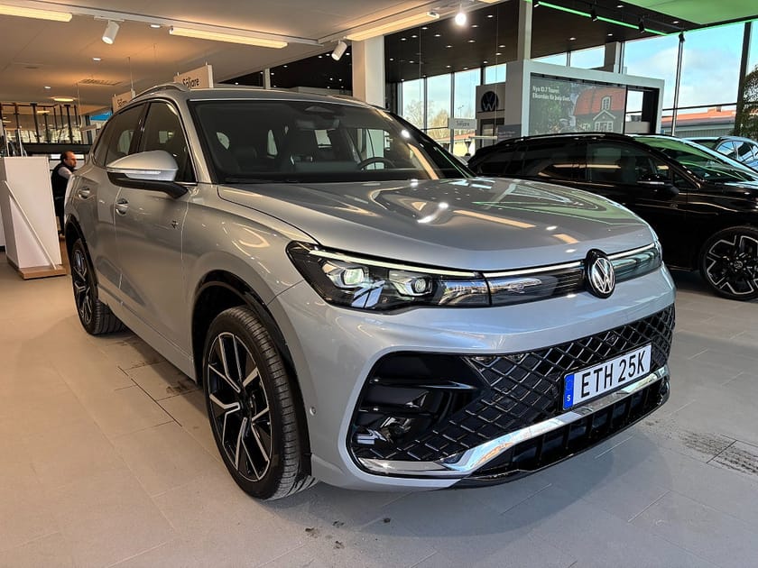 Bild 3 av Volkswagen Tiguan eHybrid R-Line-Edition SNABB LEV 4595kr/mån tom 24/5