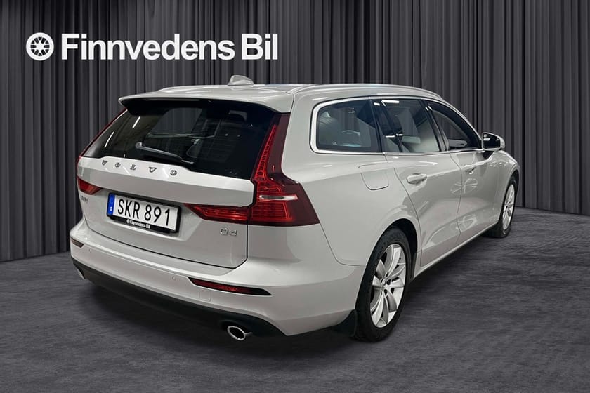 Bild 3 av Volvo V60 D4 Mom Adv Edt *V-hjul/HuD/Navi/Pano/SE SPEC*