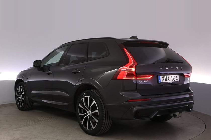 Bild 4 av Volvo XC60 Recharge T6 AWD Ultimate Dark Drag Pano HK 360