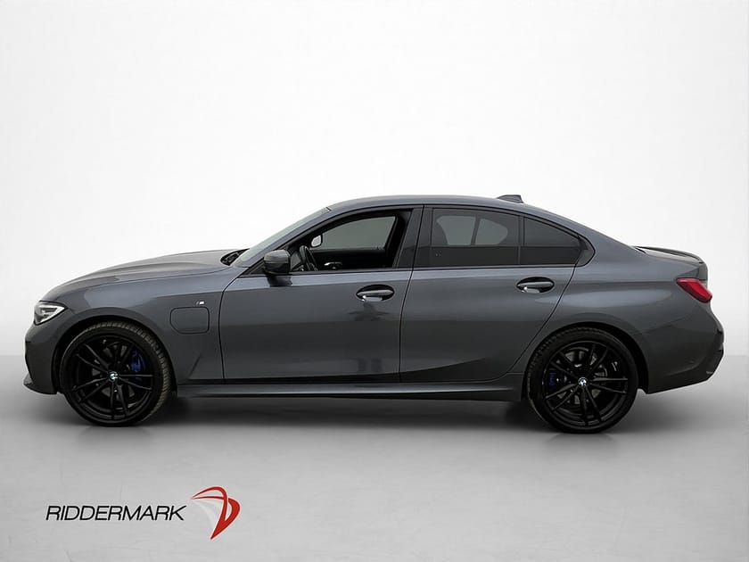Bild 4 av BMW 330e xDrive Sedan M Sport Live Cockpit Shadow Läder 3-Zons